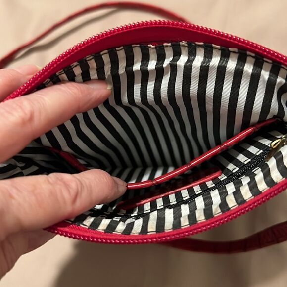 Unbranded perfect little crossbody bag w/lots of packets & cute croc design EUC - Picture 6 of 8